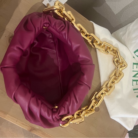 Bottega Veneta The Chain Pouch Leather Shoulder Bag CINNABAR-GOLD - Picture 4 of 8